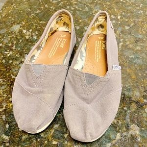 Toms shoes barely used